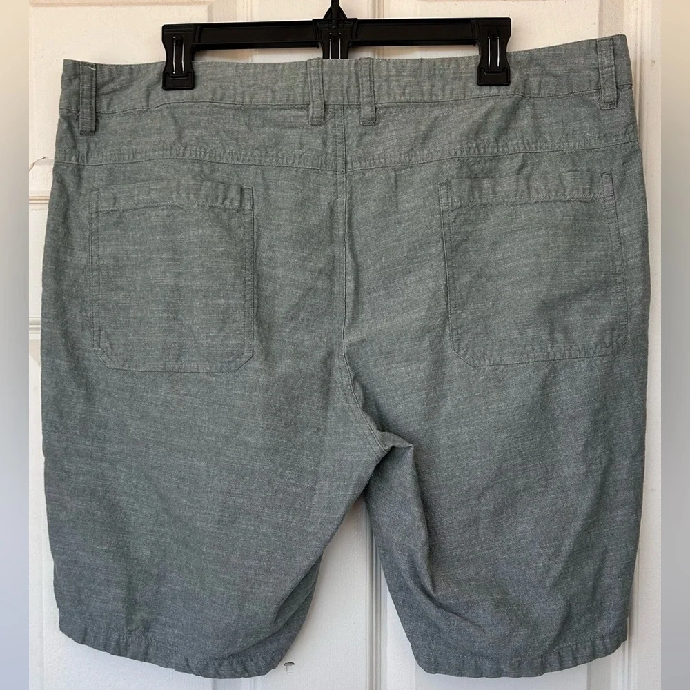 Rip Curl Brand  Men’s Flat Front 9” Shorts Green‎ Size 38 Tailored